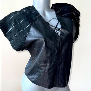 Artico Black Leather Top with Unique Sleeves size 42 made in Italy